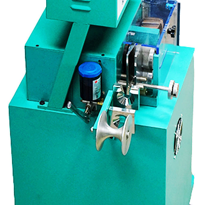 De gehumaniseerde Plastic Fles van het Ontwerpafval Recyclingsmachine Granulator 3kw 2